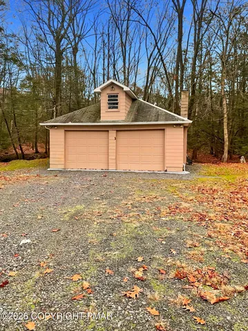 a front view of house with yard