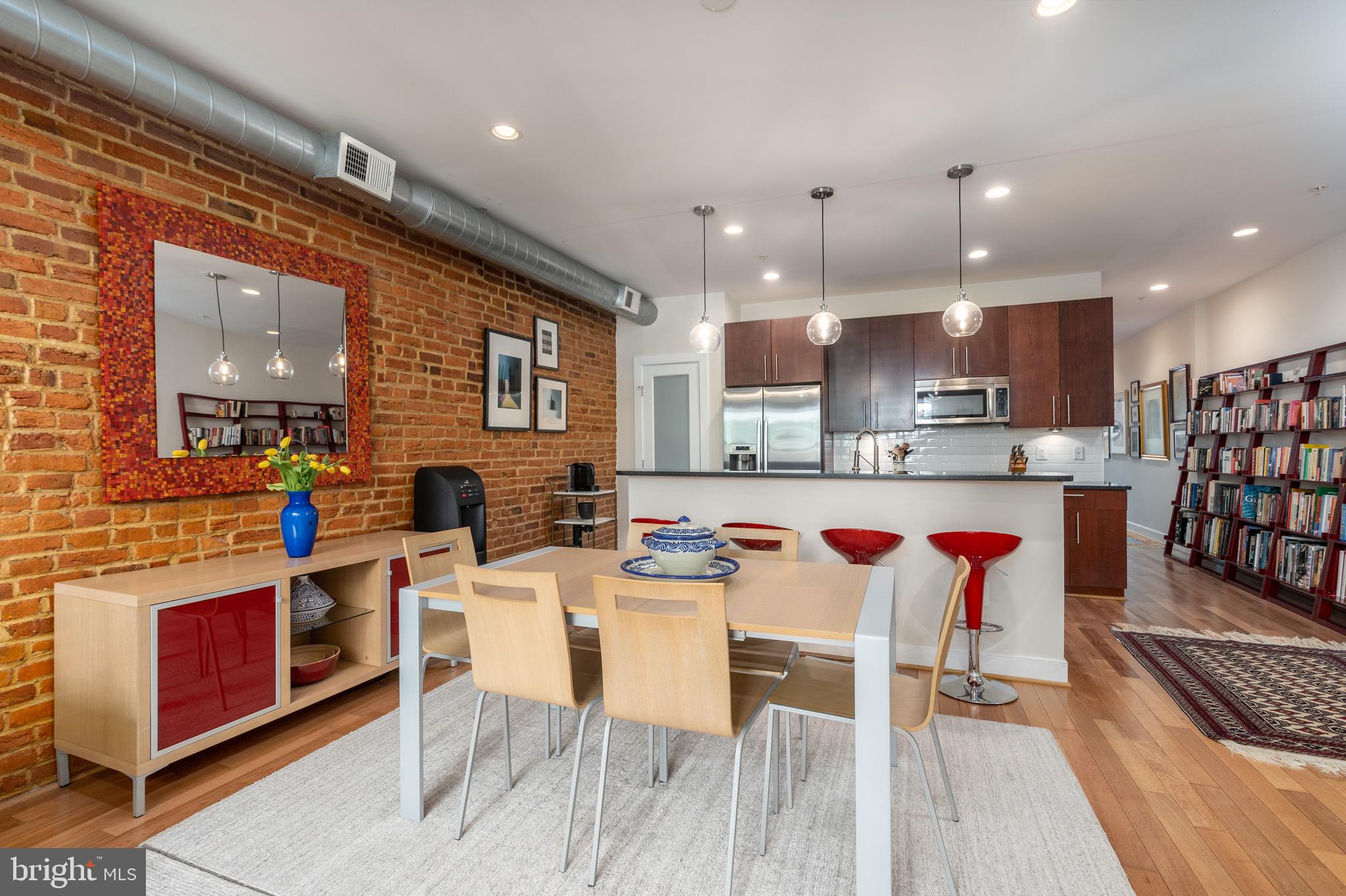2456 Ontario Road Northwest, Unit 2 Washington, DC 20009 - Photo 8 of 33 Dining area