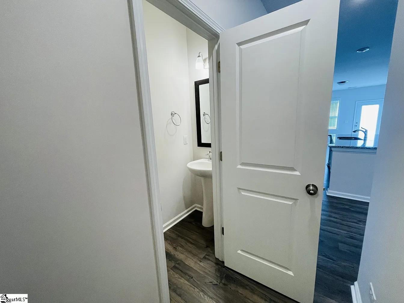 404 Laurel Pk Drive Greenville, SC 29607 - Photo 16 of 32