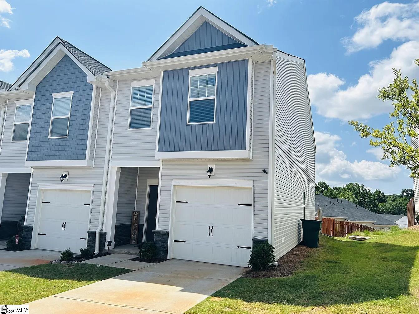 404 Laurel Pk Drive Greenville, SC 29607 - Photo 2 of 32