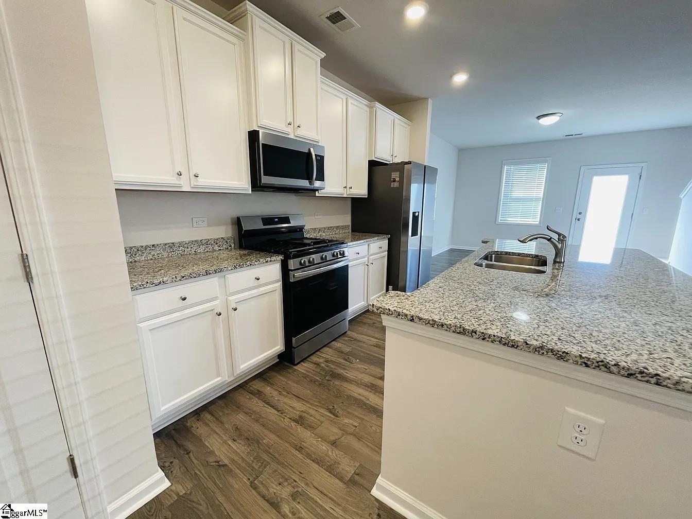 404 Laurel Pk Drive Greenville, SC 29607 - Photo 10 of 32