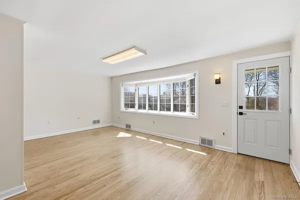 $4,600 | 1936 Longvue Street, Yorktown Heights, NY 10598