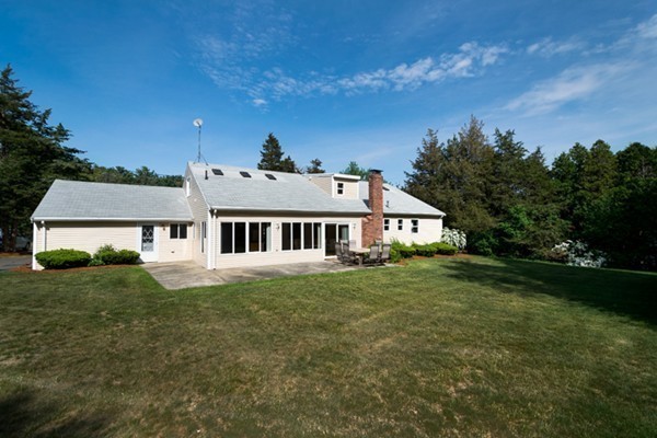 787 Bay Road Sharon, MA 02067 - Photo 2 of 17 Gallery Image 2