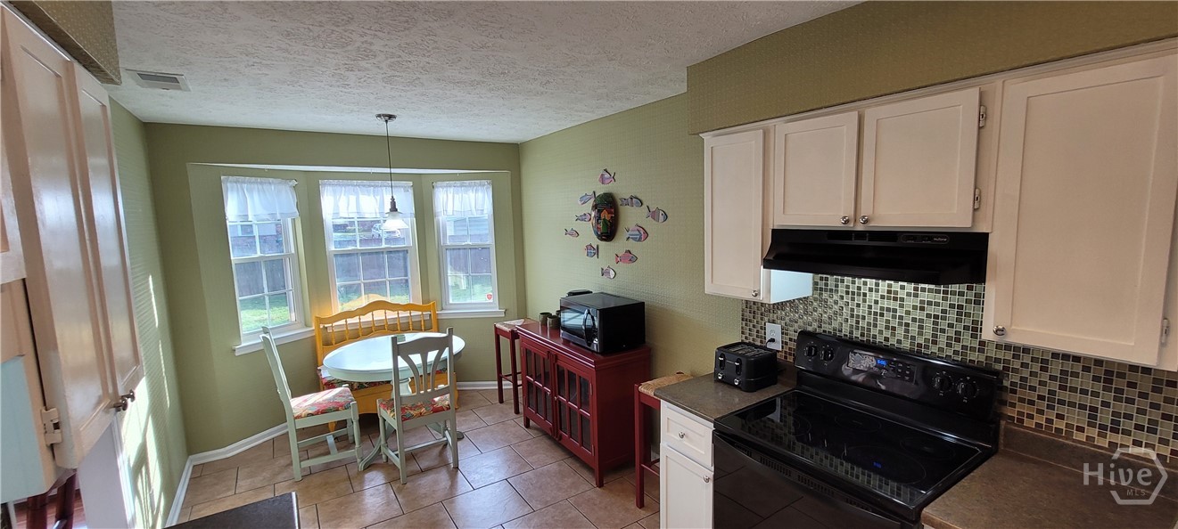 8 Wyckfield Court Savannah, GA 31410 - Photo 5 of 12