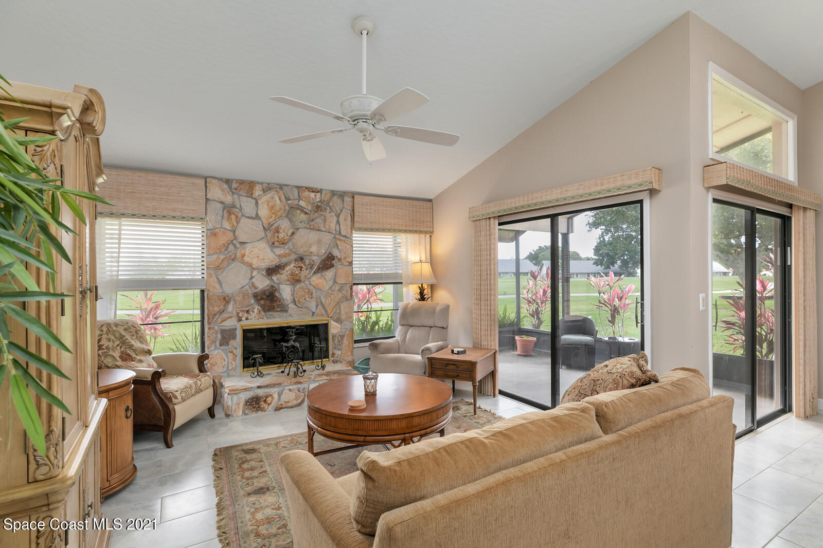 806 Ridge Lake Drive Melbourne, FL 32940 - Photo 14 of 43 25_806RidgeLake213_mls