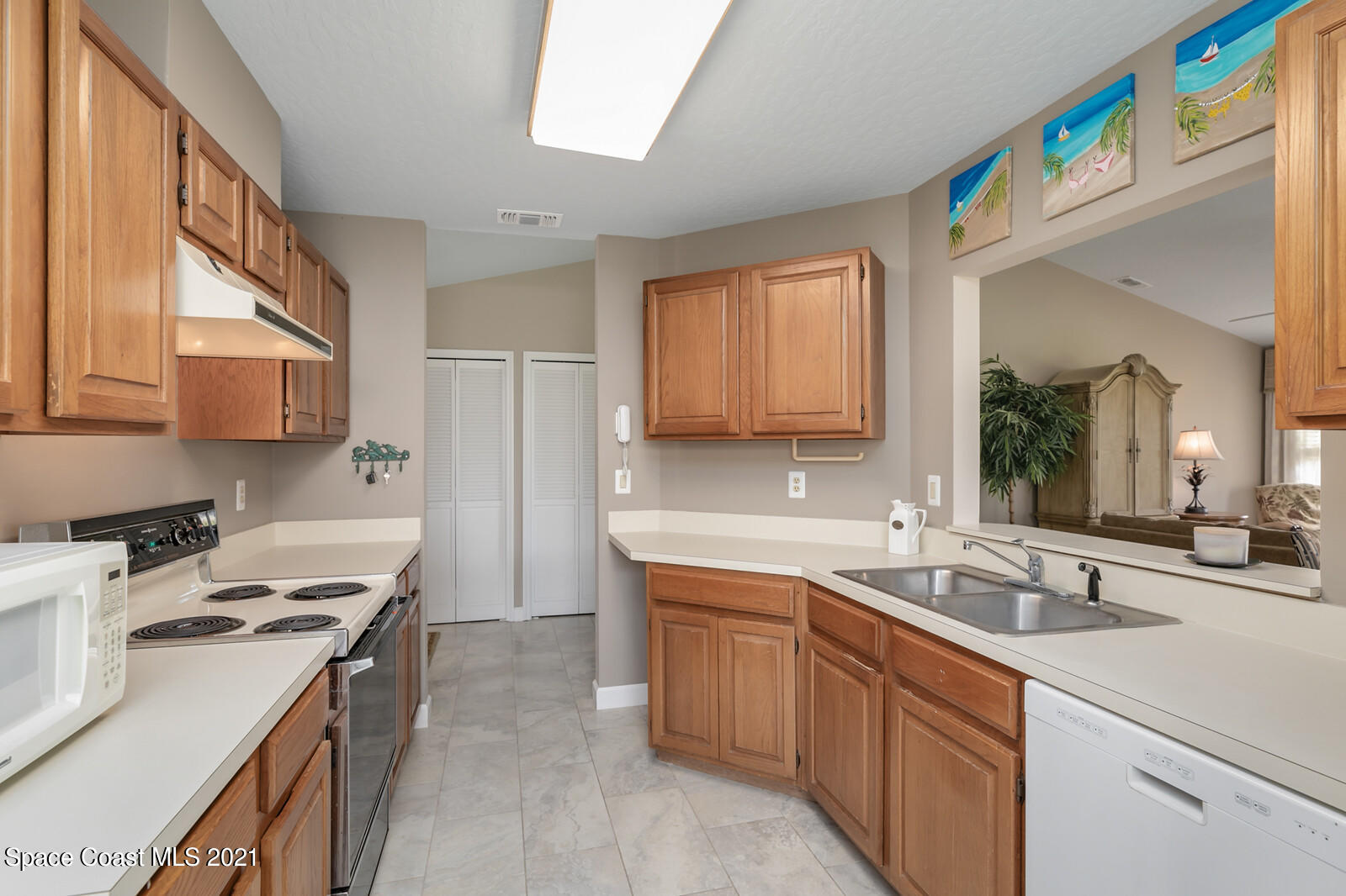 806 Ridge Lake Drive Melbourne, FL 32940 - Photo 9 of 43 23_806RidgeLake211_mls
