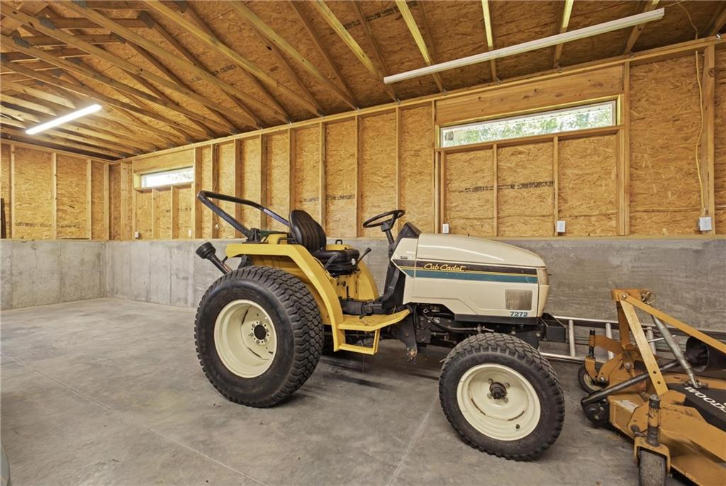 2246 Northeast State Route Butler, MO 64730 - Photo 25 of 31