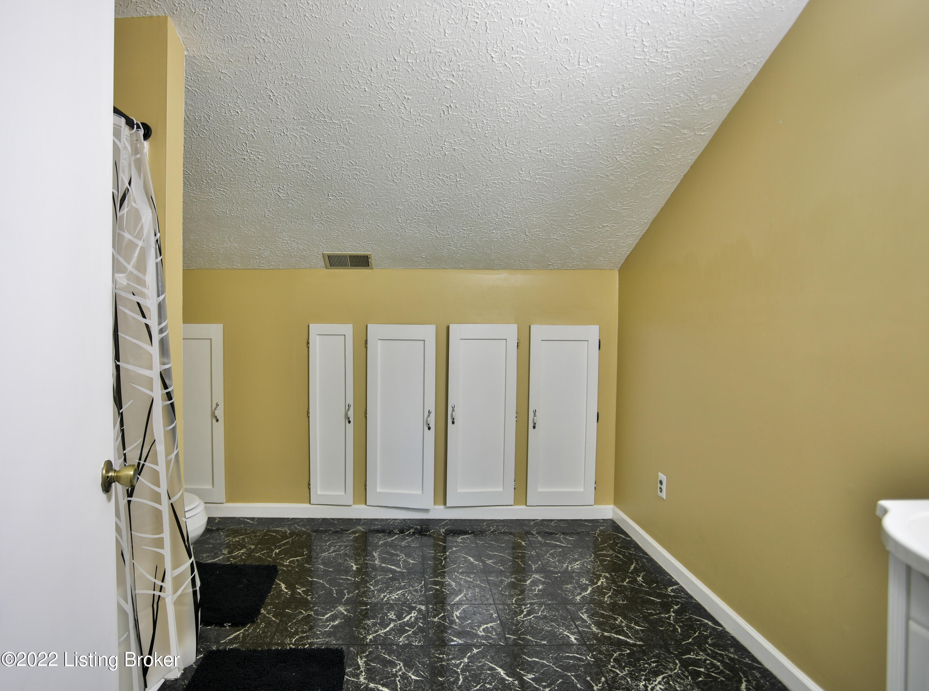 379 Cedar Grove Road Shepherdsville, KY 40165 - Photo 23 of 36 379 Cedar Grove Rd-21