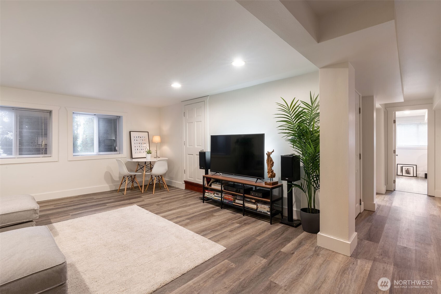 12840 Renton Avenue South Seattle, WA 98178 - Photo 5 of 18