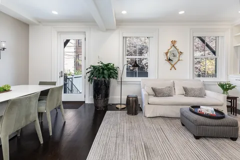$2,950,000 | 11 1/2 Union Park, Unit 1, Boston, MA 02118