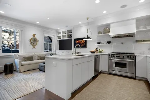 $2,950,000 | 11 1/2 Union Park, Unit 1, Boston, MA 02118