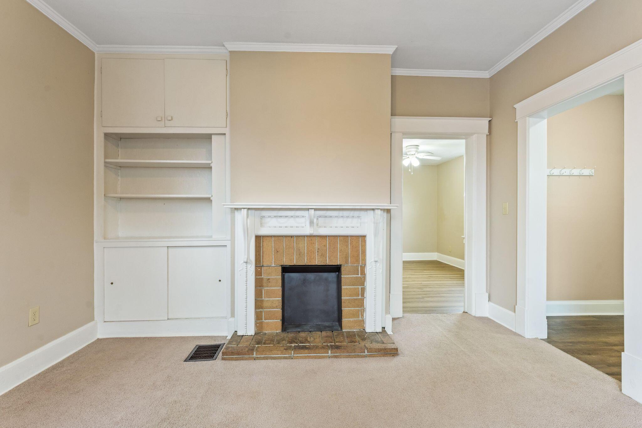 1414 Cedar Hill Road Lancaster, OH 43130 - Photo 7 of 36 Family Room