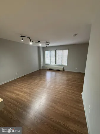 $1,695 | 3100 South Manchester Street, Unit 333, Falls Church, VA 22044