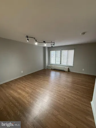 $1,695 | 3100 South Manchester Street, Unit 333, Falls Church, VA 22044