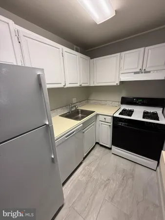 $1,695 | 3100 South Manchester Street, Unit 333, Falls Church, VA 22044