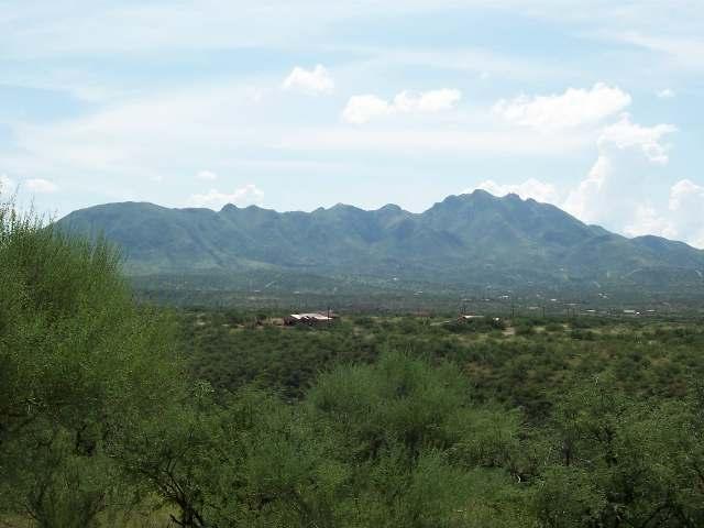 2035 Bowers Court Rio Rico, AZ 85648 - Photo 2 of 8