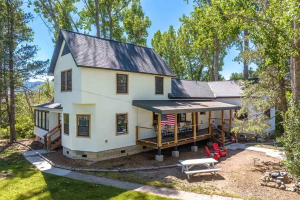 $950,000 | 200 East Main Street, Sierraville, CA 96126