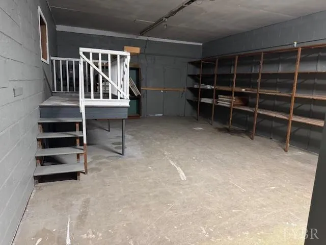 a view of a cars park in front of house