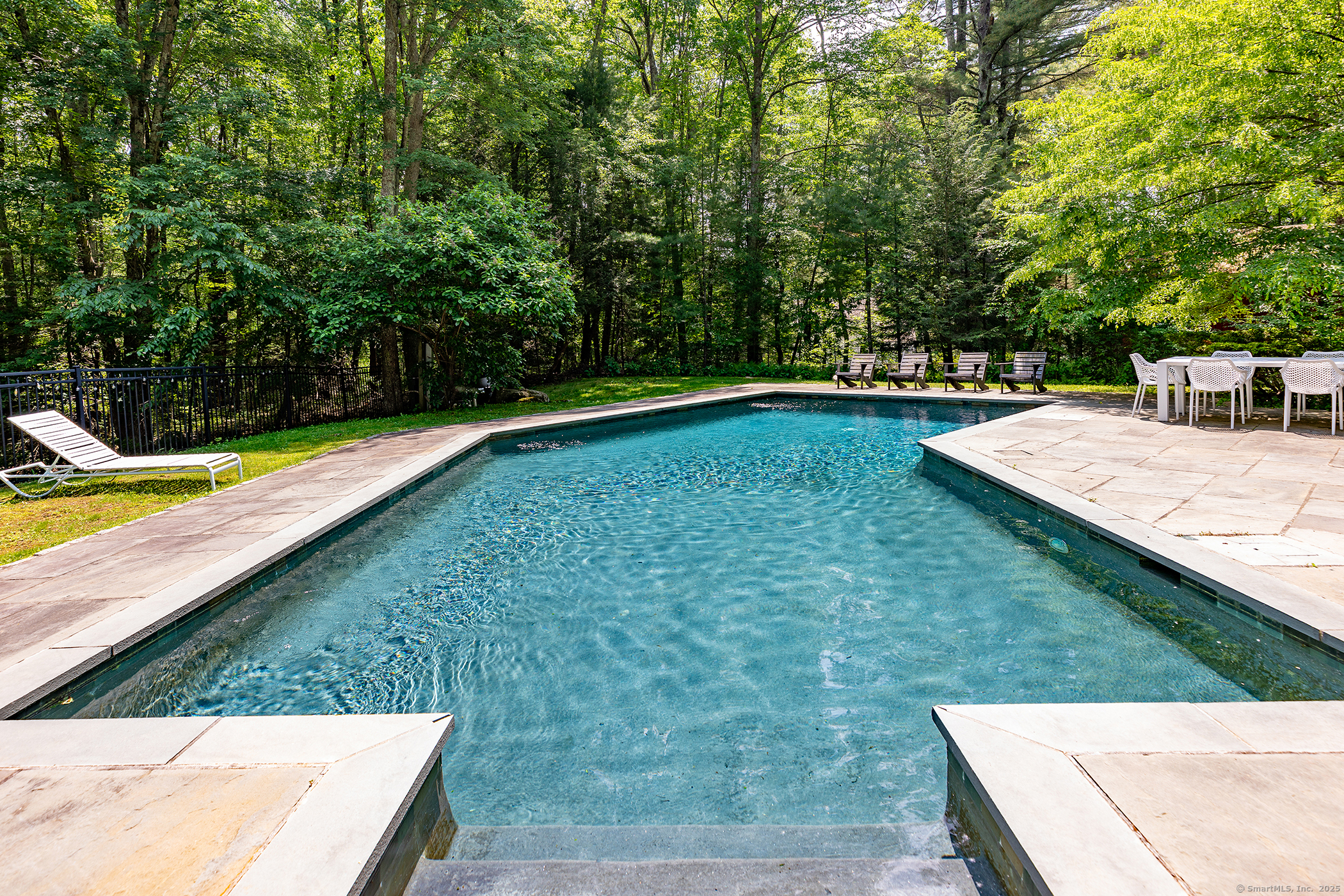 33 Sentry Hill Road Roxbury, CT 06783 - Photo 3 of 30