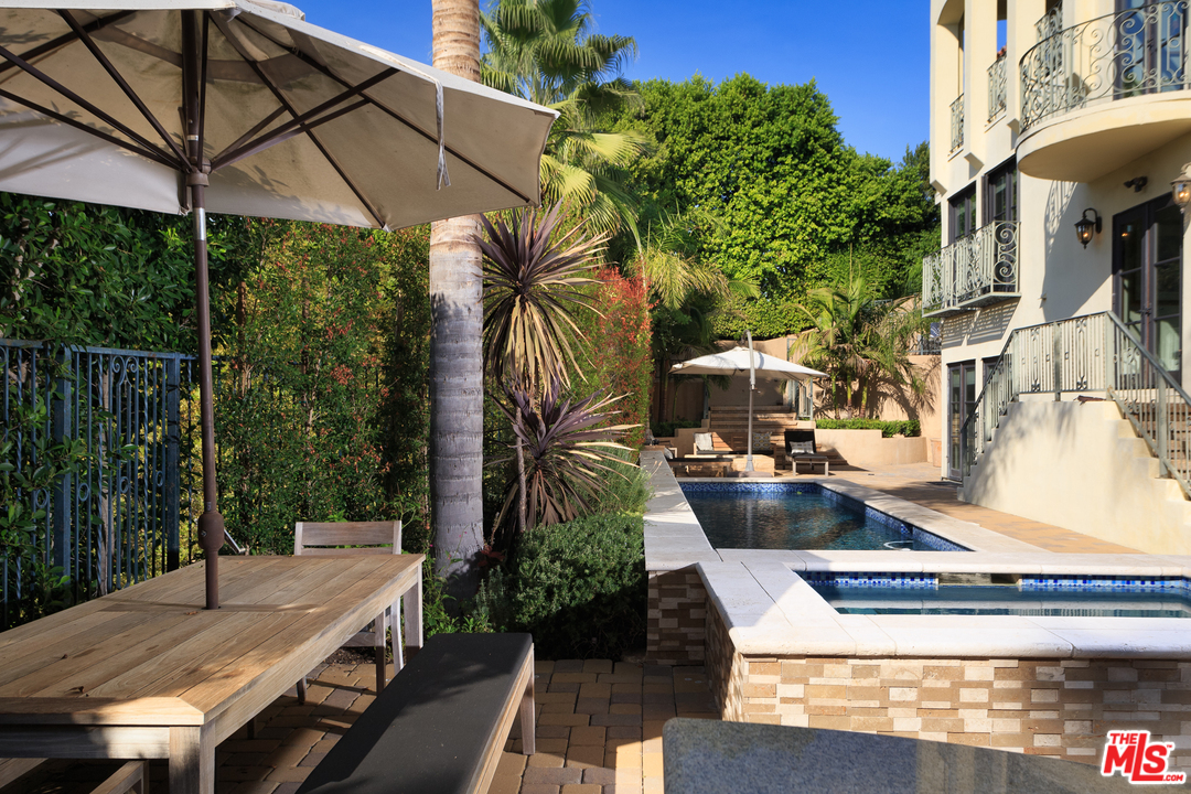 3110 Benedict Canyon Drive Beverly Hills, CA 90210 - Photo 38 of 45