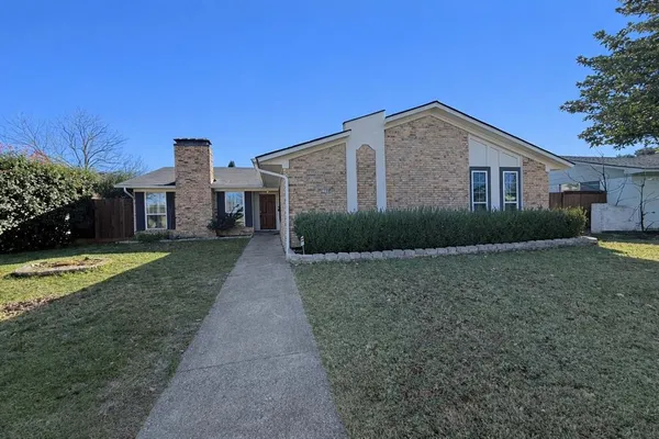 $2,300 | 2104 Poppy Lane, Richardson, TX 75081
