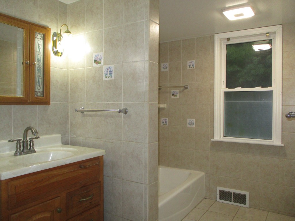 21 Fuller Road Binghamton, NY 13901 - Photo 12 of 31 Gallery Image 12
