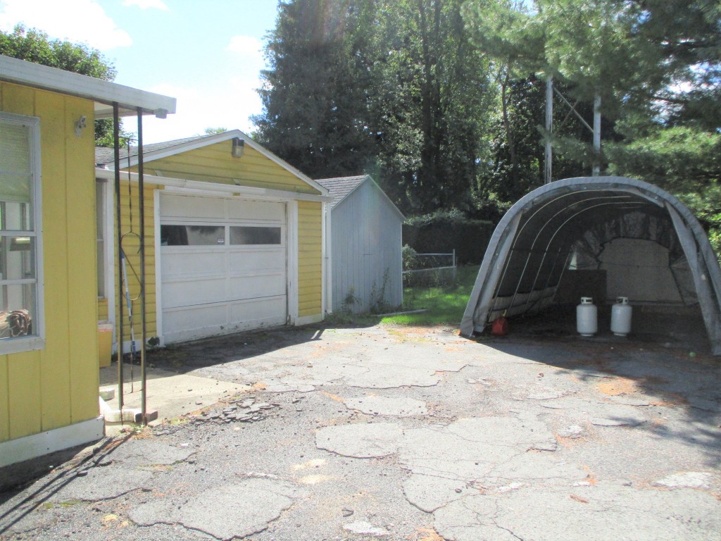 21 Fuller Road Binghamton, NY 13901 - Photo 6 of 31 Gallery Image 6
