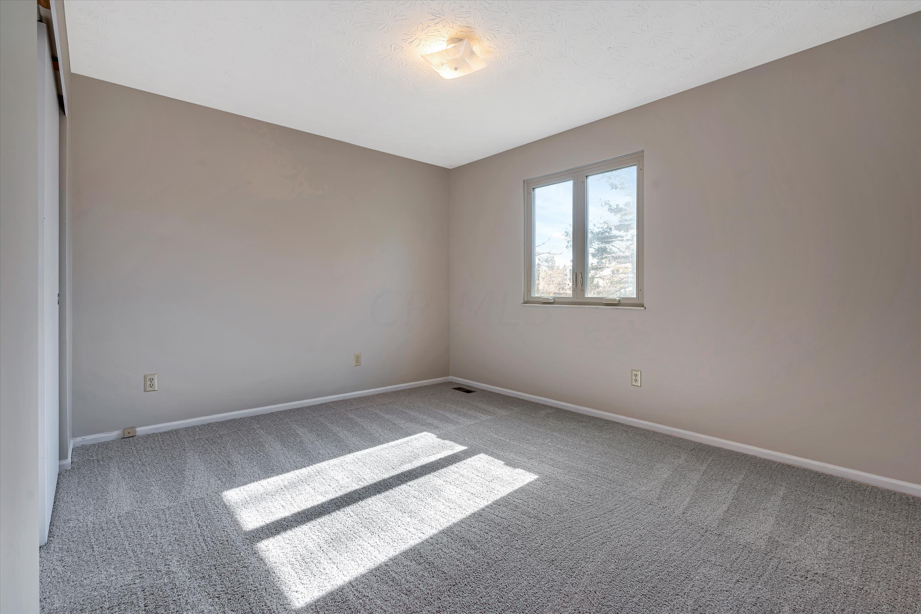 5321 Roscommon Road Dublin, OH 43017 - Photo 23 of 35 f8_5321Roscommon_24
