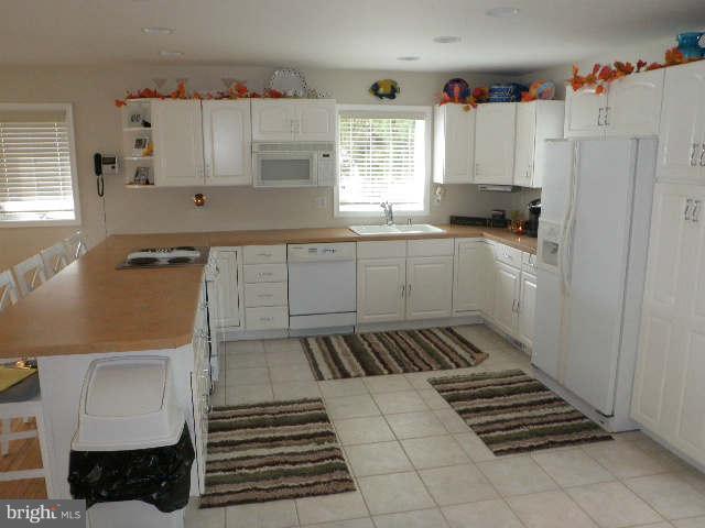 86 Johnson Road Pasadena, MD 21122 - Photo 11 of 30 Kitchen W/ 12FT BREAKFAST BAR