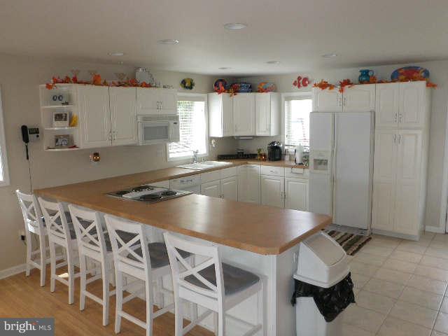 86 Johnson Road Pasadena, MD 21122 - Photo 12 of 30 HUGE KITCHEN W/ CERAMIC TILES