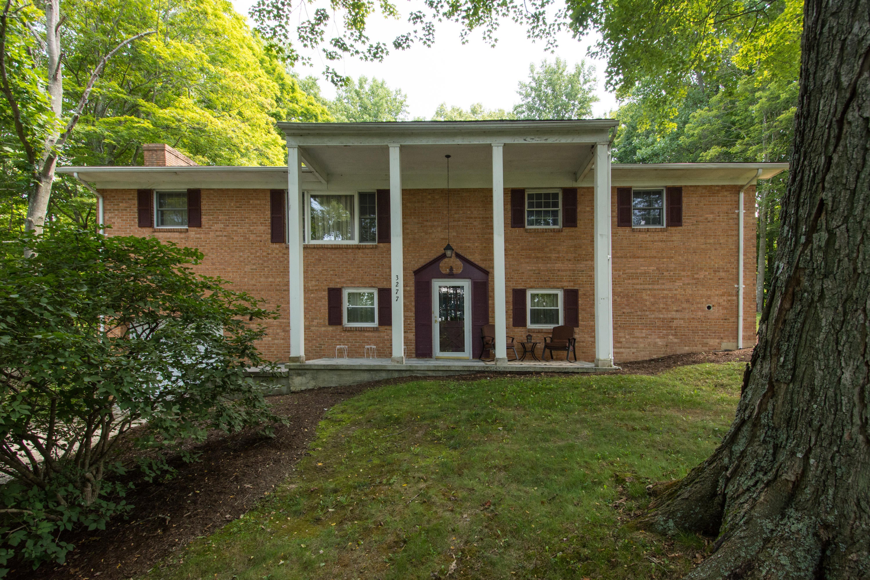3277 Davis Stuart Road Lewisburg, WV 24901 - Photo 1 of 53 Gallery Image 1
