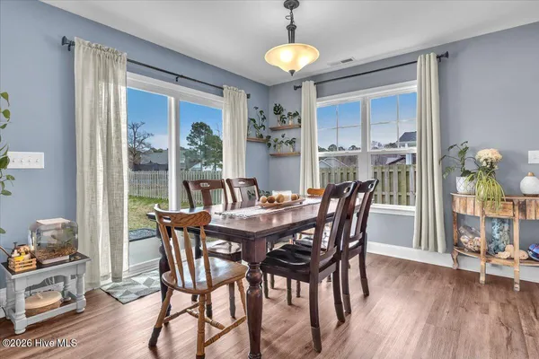 $389,900 | 426 Pebble Shore Drive, Sneads Ferry, NC 28460