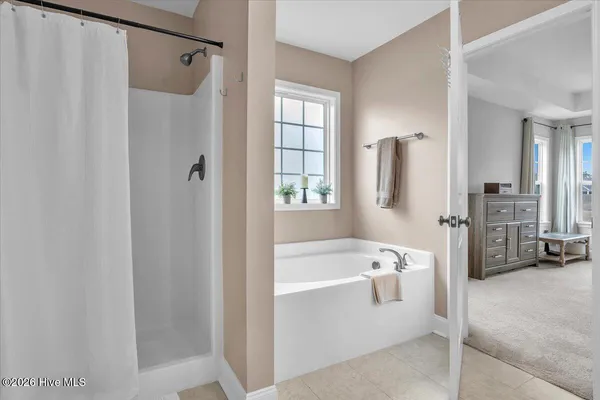 $389,900 | 426 Pebble Shore Drive, Sneads Ferry, NC 28460