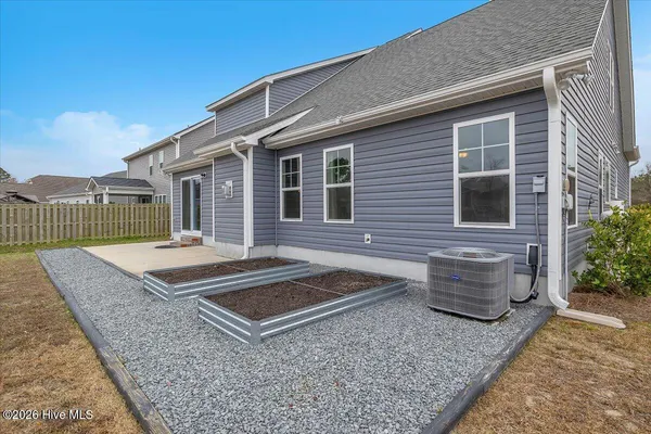 $389,900 | 426 Pebble Shore Drive, Sneads Ferry, NC 28460