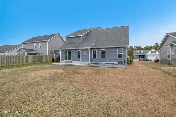 $389,900 | 426 Pebble Shore Drive, Sneads Ferry, NC 28460