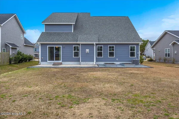 $389,900 | 426 Pebble Shore Drive, Sneads Ferry, NC 28460