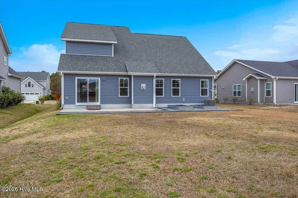$389,900 | 426 Pebble Shore Drive, Sneads Ferry, NC 28460