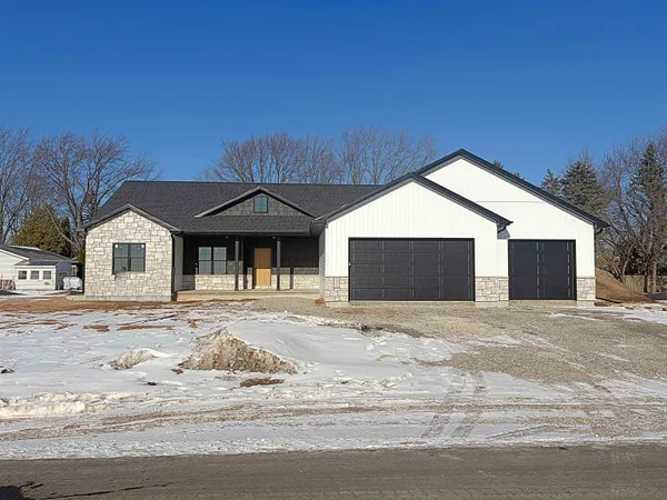 $539,900 | N3975 Wettering Way, Kaukauna, WI 54130
