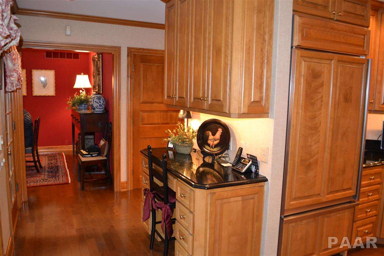 5718 North Prospect Road Peoria, IL 61614 - Photo 11 of 36 Gallery Image 11