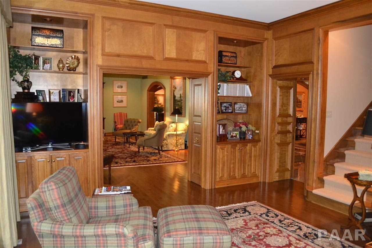 5718 North Prospect Road Peoria, IL 61614 - Photo 13 of 36 Gallery Image 13