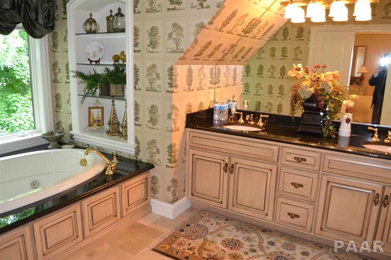 5718 North Prospect Road Peoria, IL 61614 - Photo 20 of 36 Gallery Image 20