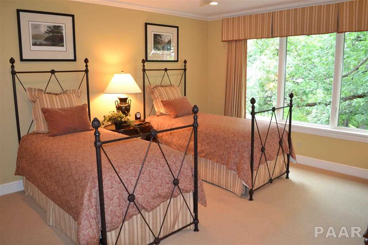 5718 North Prospect Road Peoria, IL 61614 - Photo 21 of 36 Gallery Image 21