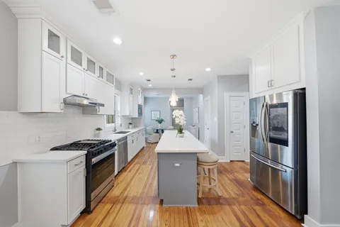$950,000 | 713 Wendel Street, Houston, TX 77009