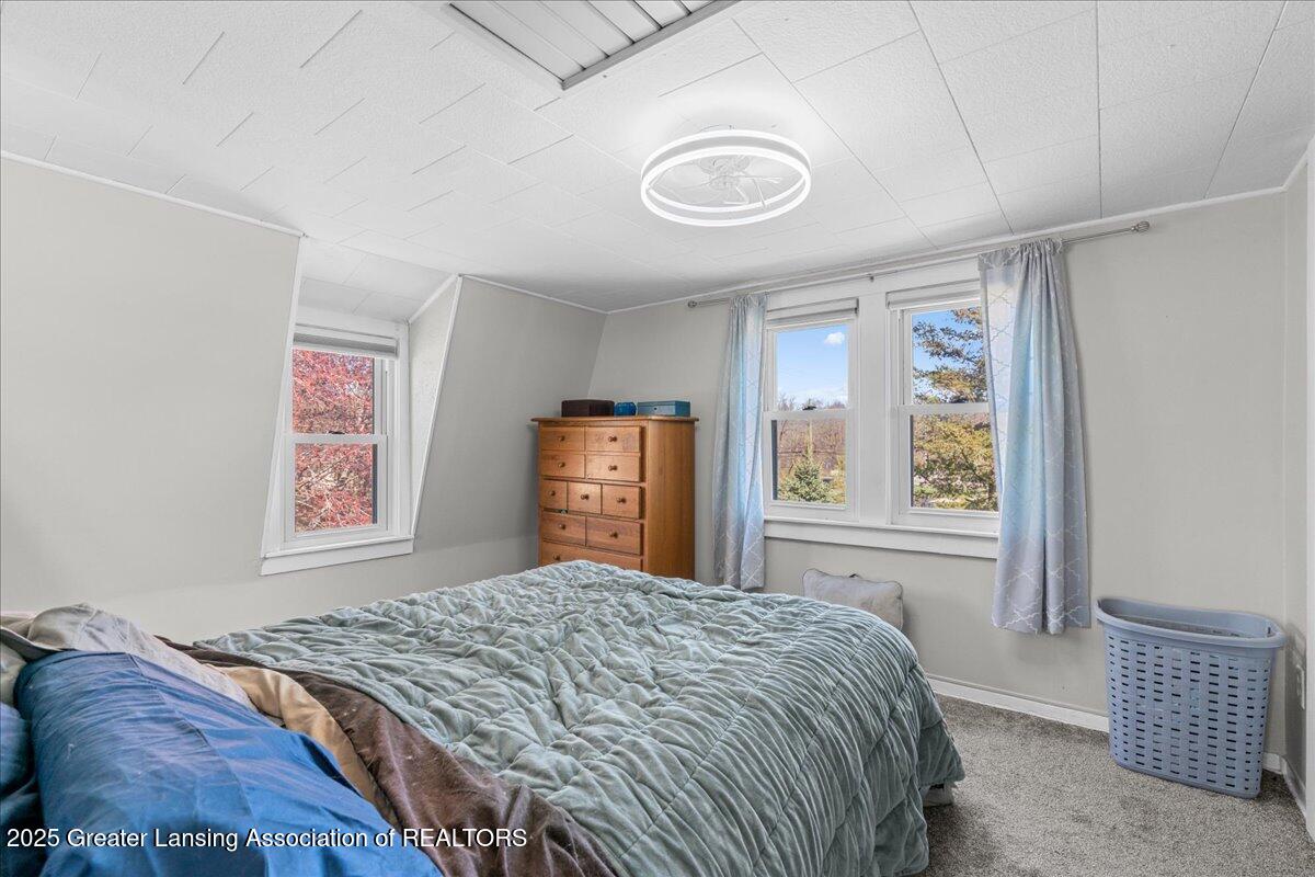 2434 Forest Road Lansing, MI 48910 - Photo 12 of 19 18-Media Jett - 19
