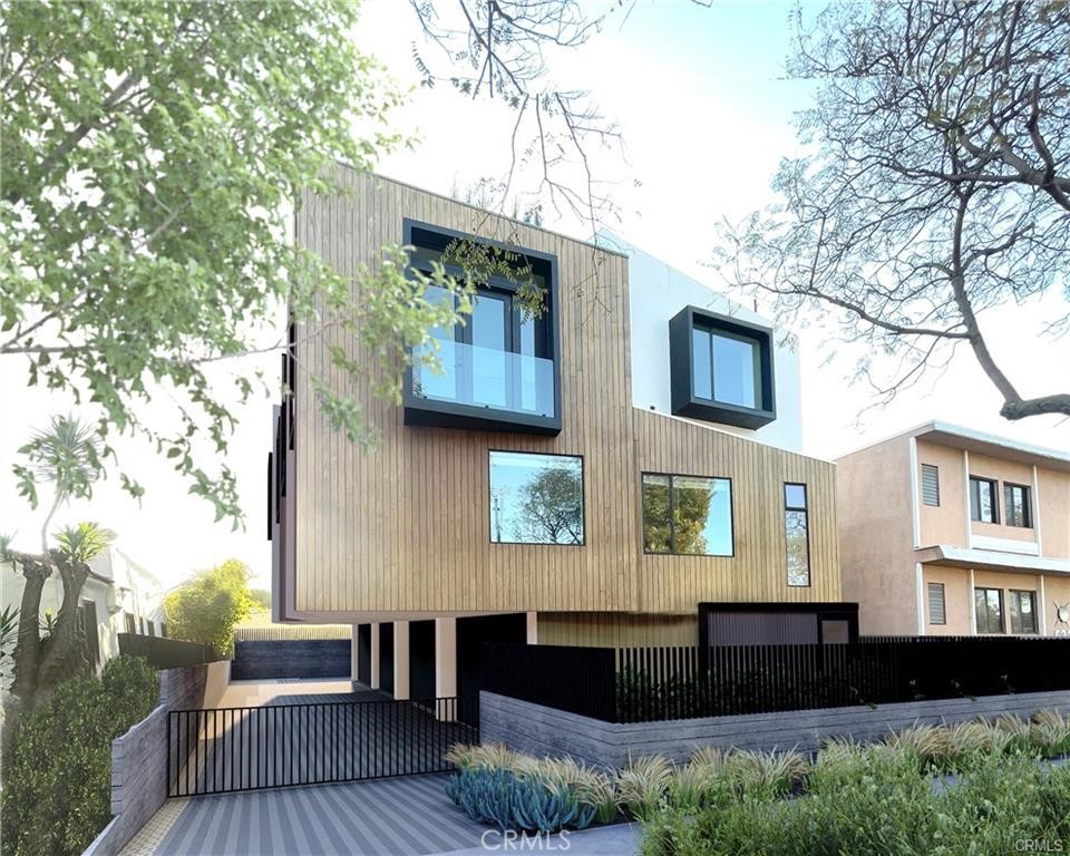 528 North Flores St Unit 104