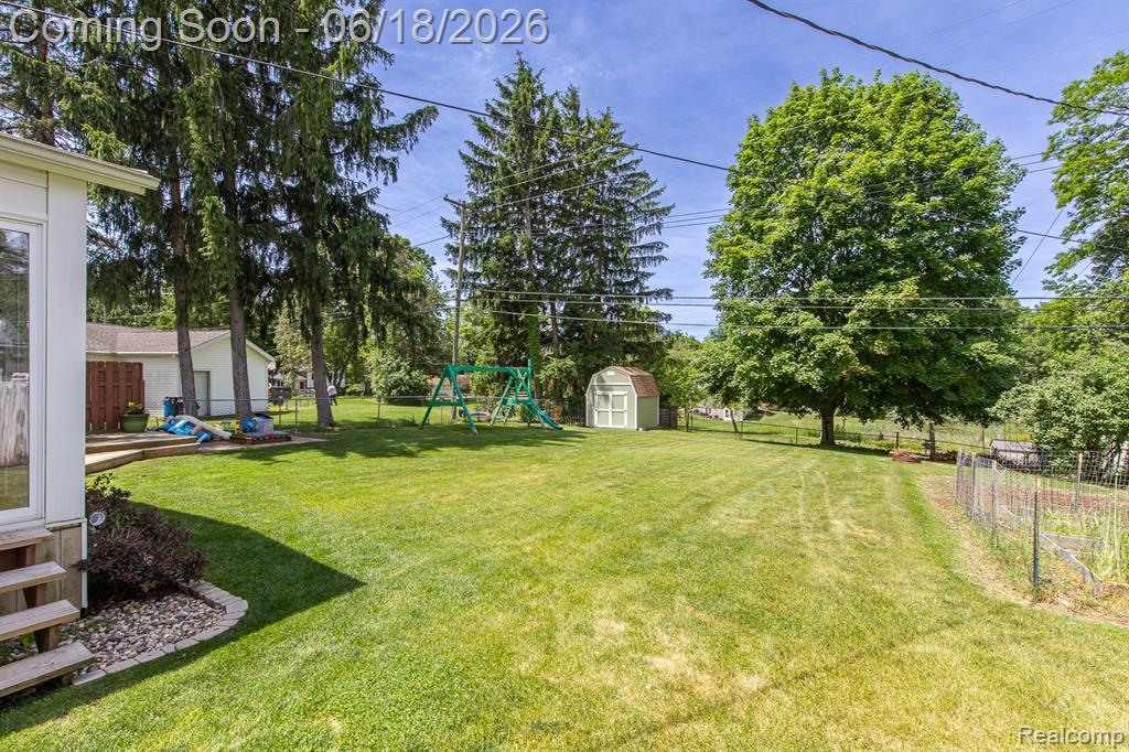 880 Joslyn Road Lake Orion, MI 48362 - Photo 35 of 45