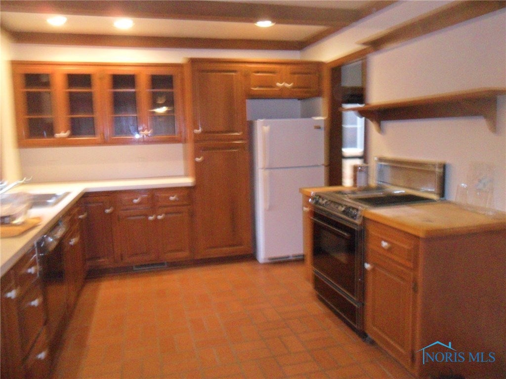 4127 Elmhurst Road Toledo, OH 43613 - Photo 5 of 25 Gallery Image 5