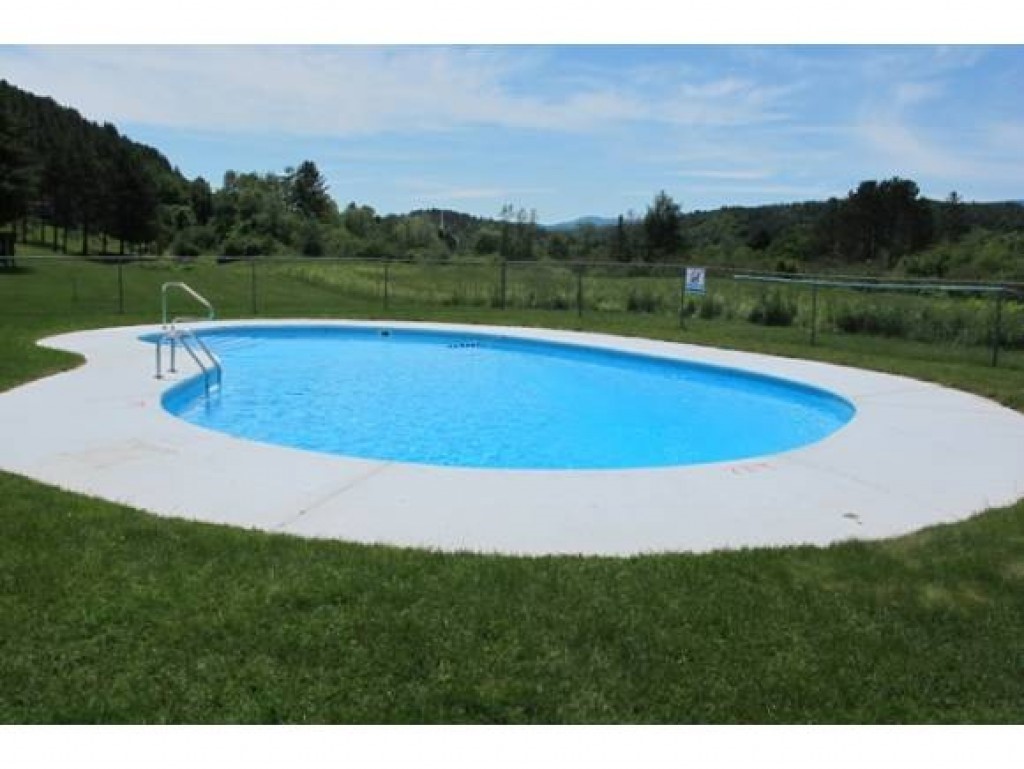 97 West Hill Road, Unit 12 Stowe, VT 05672 - Photo 7 of 11 Gallery Image 7