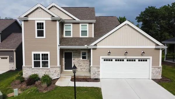 $664,900 | 310 Paradise Court, Hartland, WI 53029