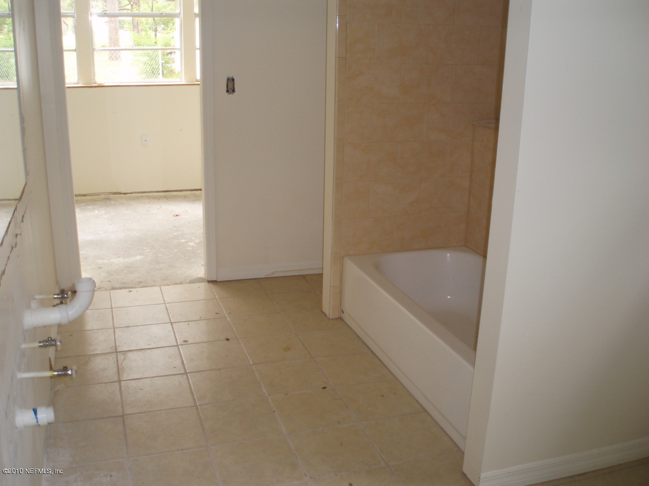 6054 Magellan Road Jacksonville, FL 32222 - Photo 4 of 6 Bathroom